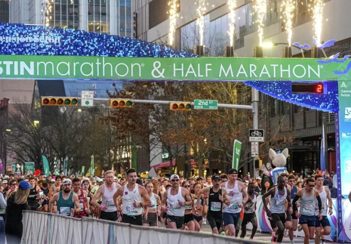 Austin Marathon Runners Start